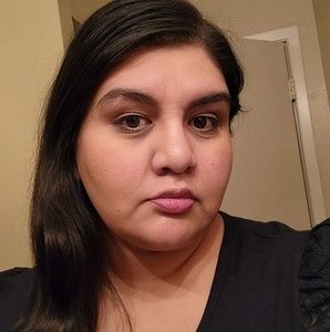 Meet your Posher, R nicole